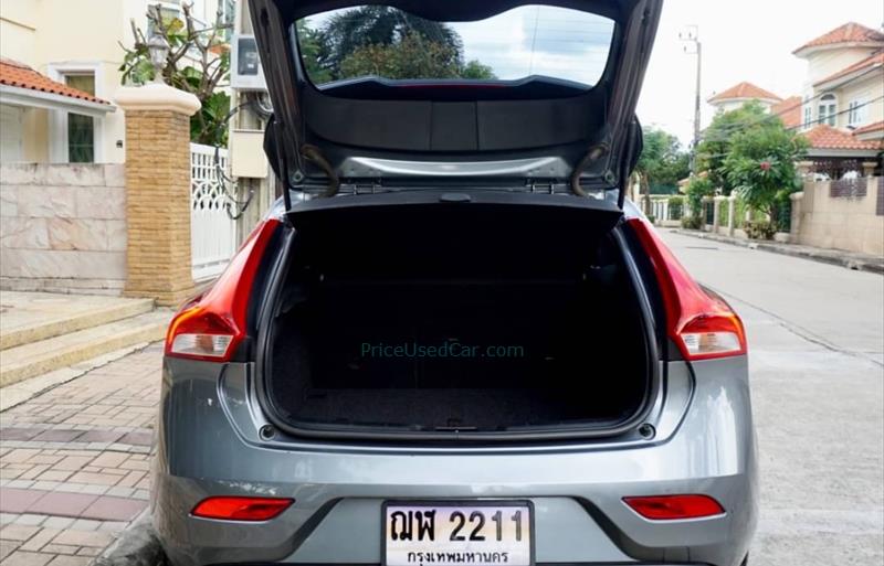 ขายรถเก๋งมือสอง-volvo-วอลโว่-v40-รถปี2017-รหัส76970-fd1477ad.jpg ขายรถเก๋งมือสอง-volvo-วอลโว่-v40-รถปี2017-รหัส76970-fd1477ad.jpg