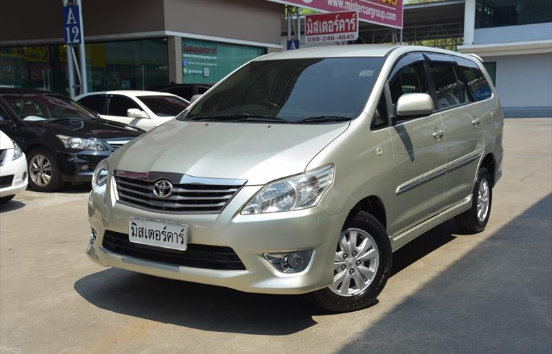 รถตู้มือสอง TOYOTA INNOVA รถปี 2014