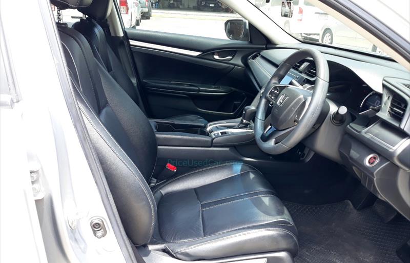ขายรถเก๋งมือสอง-honda-ฮอนด้า-civic-ซีวิค-รถปี2018-รหัส77019-117fc711.jpg ขายรถเก๋งมือสอง-honda-ฮอนด้า-civic-ซีวิค-รถปี2018-รหัส77019-117fc711.jpg