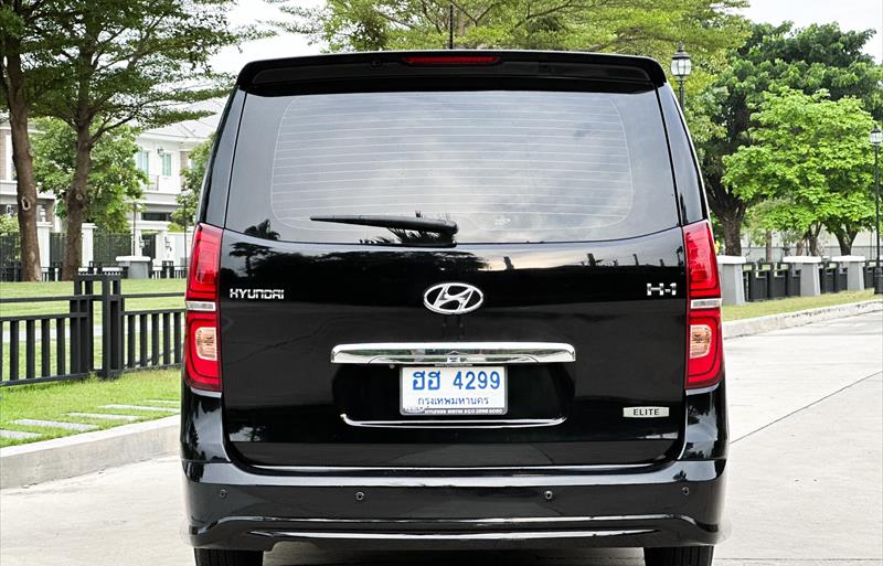 ขายรถตู้มือสอง-hyundai-ฮุนได-h-1-เอชวัน-รถปี2019-รหัส77048-bf62e7da.jpg ขายรถตู้มือสอง-hyundai-ฮุนได-h-1-เอชวัน-รถปี2019-รหัส77048-bf62e7da.jpg