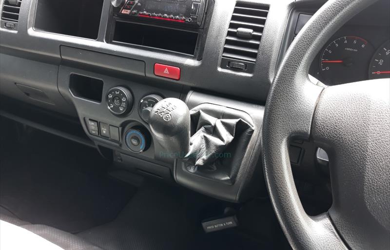 ขายรถตู้มือสอง-toyota-โตโยต้า-commuter-คอมมิวเตอร์-รถปี2018-รหัส77076-4c5a0b24.jpg ขายรถตู้มือสอง-toyota-โตโยต้า-commuter-คอมมิวเตอร์-รถปี2018-รหัส77076-4c5a0b24.jpg