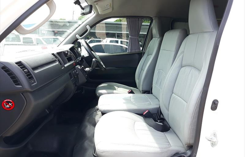 ขายรถตู้มือสอง-toyota-โตโยต้า-commuter-คอมมิวเตอร์-รถปี2018-รหัส77076-83ad6e32.jpg ขายรถตู้มือสอง-toyota-โตโยต้า-commuter-คอมมิวเตอร์-รถปี2018-รหัส77076-83ad6e32.jpg