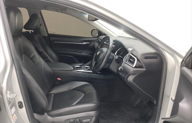 ขายรถเก๋งมือสอง-toyota-โตโยต้า-camry-คัมรี่-รถปี2019-รหัส77111-a5435bcd.jpg ขายรถเก๋งมือสอง-toyota-โตโยต้า-camry-คัมรี่-รถปี2019-รหัส77111-a5435bcd.jpg