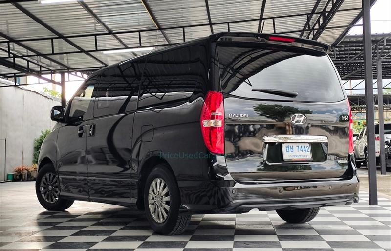 ขายรถตู้มือสอง-hyundai-ฮุนได-h-1-เอชวัน-รถปี2017-รหัส77147-01c7e4e4.jpg ขายรถตู้มือสอง-hyundai-ฮุนได-h-1-เอชวัน-รถปี2017-รหัส77147-01c7e4e4.jpg