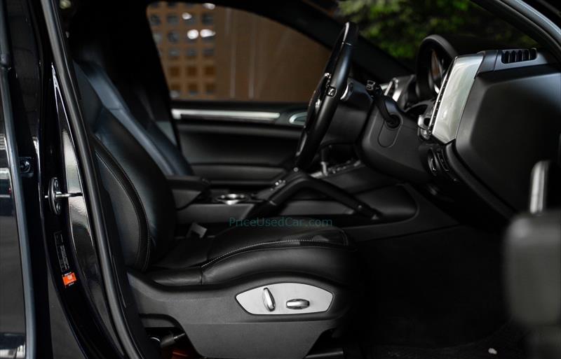 ขายรถ-suv-มือสอง-porsche-ปอร์เช่-cayenne-รถปี2012-รหัส77172-b36a015e.jpg ขายรถ-suv-มือสอง-porsche-ปอร์เช่-cayenne-รถปี2012-รหัส77172-b36a015e.jpg