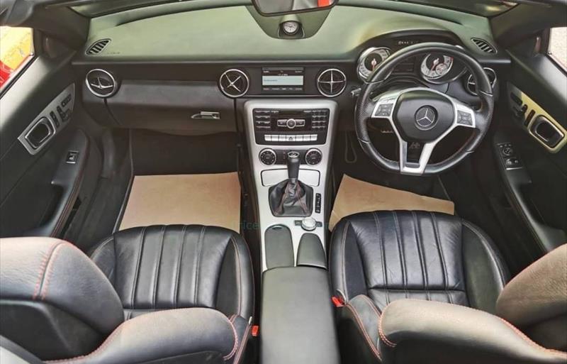 ขายรถเก๋งมือสอง-mercedes-benz-เมอร์เซเดสเบนซ์-slk200-amg-รถปี2014-รหัส77237-f2f0e2d1.jpg ขายรถเก๋งมือสอง-mercedes-benz-เมอร์เซเดสเบนซ์-slk200-amg-รถปี2014-รหัส77237-f2f0e2d1.jpg