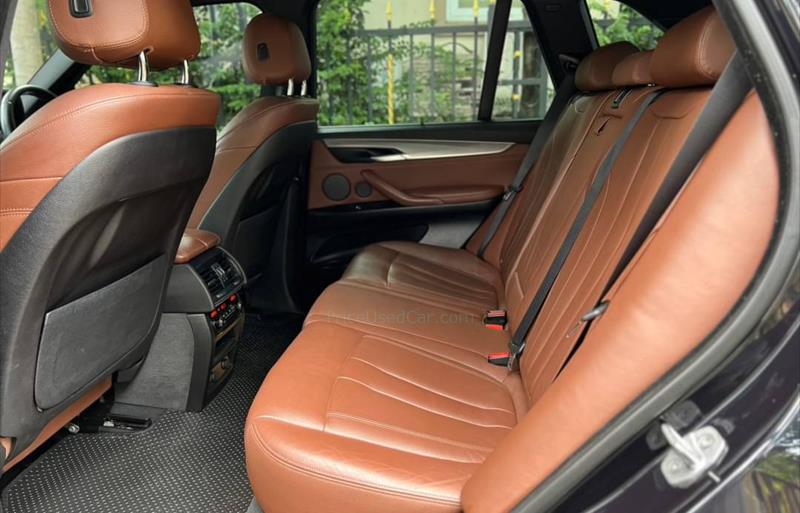 ขายรถ-suv-มือสอง-bmw-บีเอ็มดับบลิว-x5-เอ็กซ์5-รถปี2016-รหัส77311-019906de.jpg ขายรถ-suv-มือสอง-bmw-บีเอ็มดับบลิว-x5-เอ็กซ์5-รถปี2016-รหัส77311-019906de.jpg