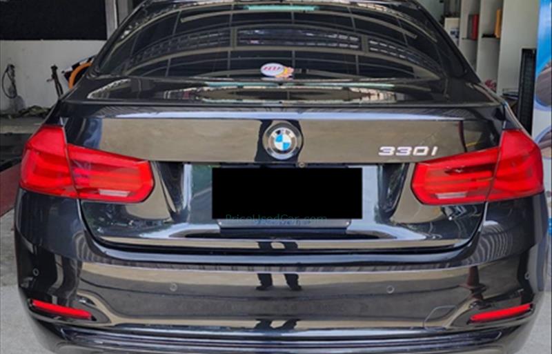 ขายรถเก๋งมือสอง-bmw-บีเอ็มดับบลิว-320i-สามสองศูนย์ไอ-รถปี2016-รหัส77316-ee4e4cd3.jpg ขายรถเก๋งมือสอง-bmw-บีเอ็มดับบลิว-320i-สามสองศูนย์ไอ-รถปี2016-รหัส77316-ee4e4cd3.jpg