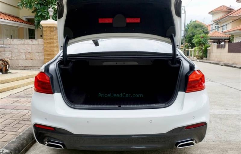 ขายรถเก๋งมือสอง-bmw-บีเอ็มดับบลิว-520d-ห้าสองศูนย์ดี-รถปี2018-รหัส77402-199b3f8e.jpg ขายรถเก๋งมือสอง-bmw-บีเอ็มดับบลิว-520d-ห้าสองศูนย์ดี-รถปี2018-รหัส77402-199b3f8e.jpg