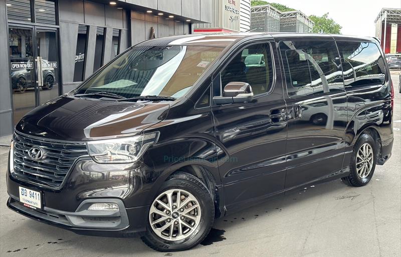 รถตู้มือสอง HYUNDAI H-1 รถปี 2019