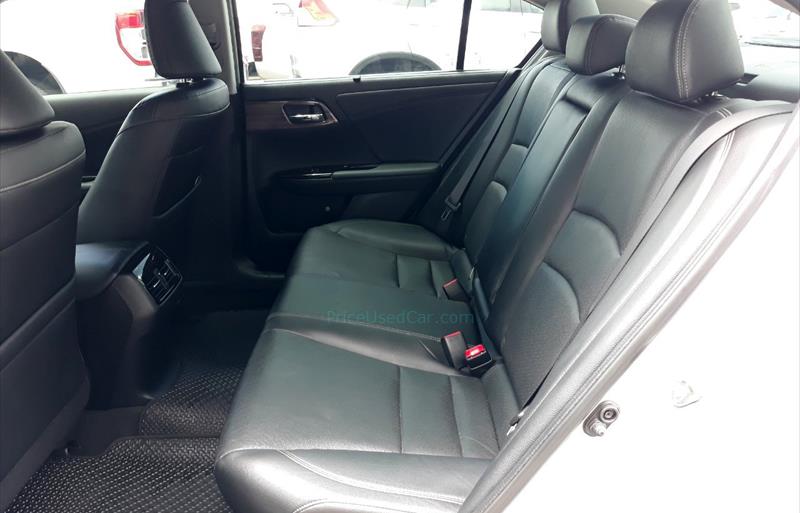 ขายรถเก๋งมือสอง-honda-ฮอนด้า-accord-แอคคอร์ด-รถปี2017-รหัส77409-282da6f6.jpg ขายรถเก๋งมือสอง-honda-ฮอนด้า-accord-แอคคอร์ด-รถปี2017-รหัส77409-282da6f6.jpg