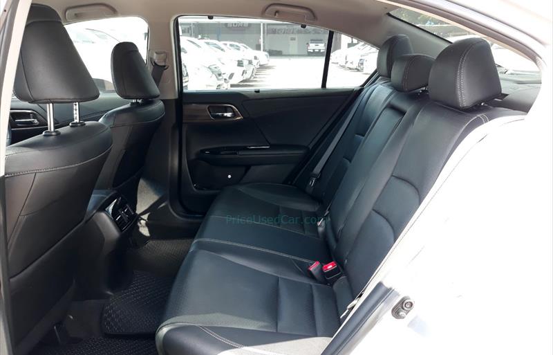 ขายรถเก๋งมือสอง-honda-ฮอนด้า-accord-แอคคอร์ด-รถปี2018-รหัส77410-16297acf.jpg ขายรถเก๋งมือสอง-honda-ฮอนด้า-accord-แอคคอร์ด-รถปี2018-รหัส77410-16297acf.jpg