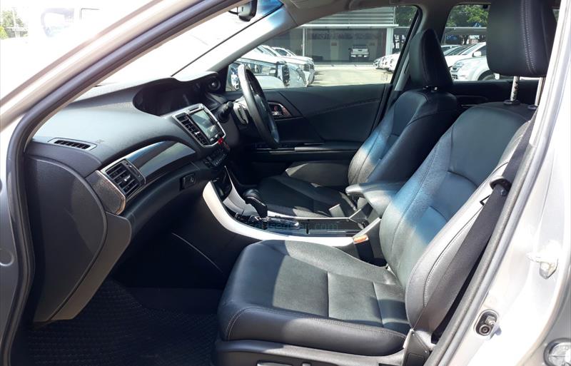 ขายรถเก๋งมือสอง-honda-ฮอนด้า-accord-แอคคอร์ด-รถปี2018-รหัส77410-1d8462eb.jpg ขายรถเก๋งมือสอง-honda-ฮอนด้า-accord-แอคคอร์ด-รถปี2018-รหัส77410-1d8462eb.jpg