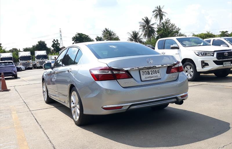 ขายรถเก๋งมือสอง honda accord รถปี2018 รหัส 77410 รูปที่3