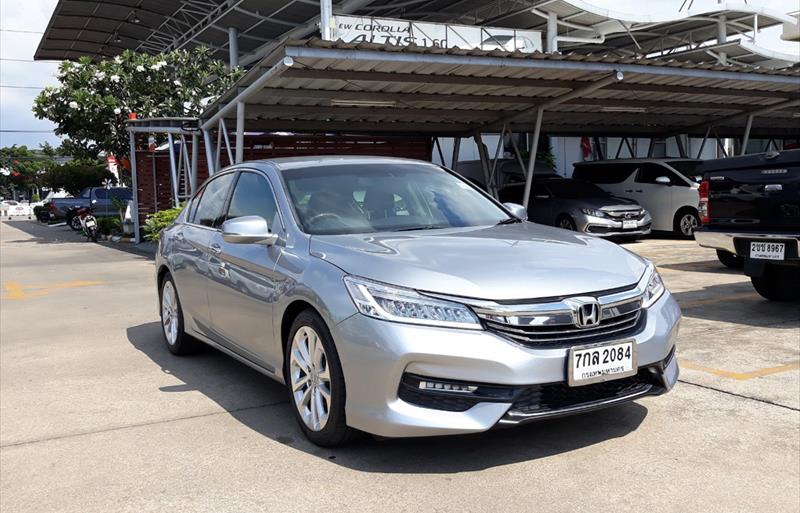 ขายรถเก๋งมือสอง honda accord รถปี2018 รหัส 77410 รูปที่6