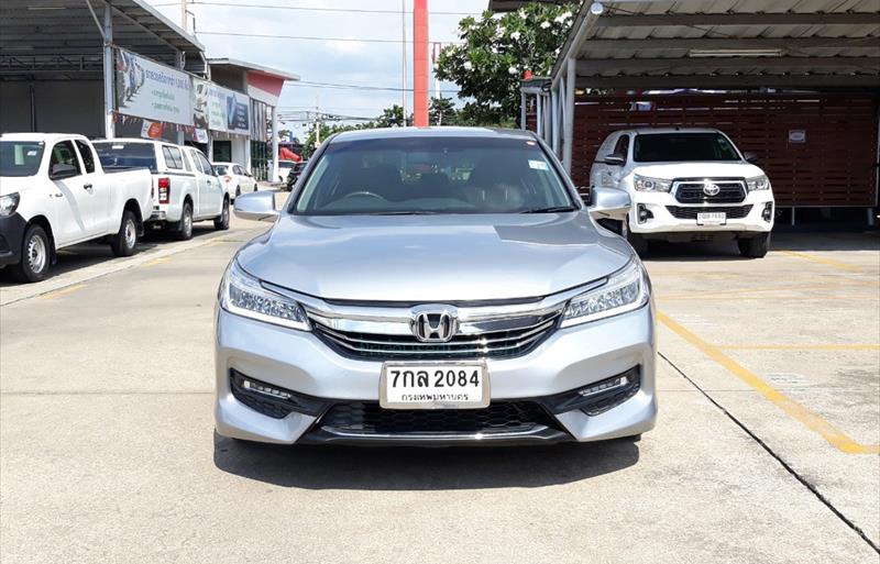 ขายรถเก๋งมือสอง honda accord รถปี2018 รหัส 77410 รูปที่2