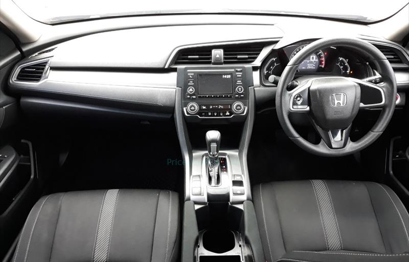 ขายรถเก๋งมือสอง-honda-ฮอนด้า-civic-ซีวิค-รถปี2016-รหัส77415-15da3d5a.jpg ขายรถเก๋งมือสอง-honda-ฮอนด้า-civic-ซีวิค-รถปี2016-รหัส77415-15da3d5a.jpg