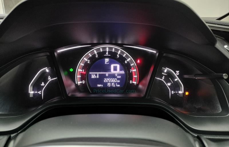 ขายรถเก๋งมือสอง-honda-ฮอนด้า-civic-ซีวิค-รถปี2017-รหัส77422-d60c80c5.jpg ขายรถเก๋งมือสอง-honda-ฮอนด้า-civic-ซีวิค-รถปี2017-รหัส77422-d60c80c5.jpg