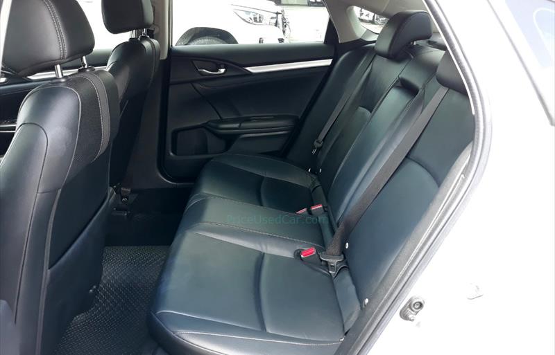 ขายรถเก๋งมือสอง-honda-ฮอนด้า-civic-ซีวิค-รถปี2020-รหัส77423-1531995b.jpg ขายรถเก๋งมือสอง-honda-ฮอนด้า-civic-ซีวิค-รถปี2020-รหัส77423-1531995b.jpg