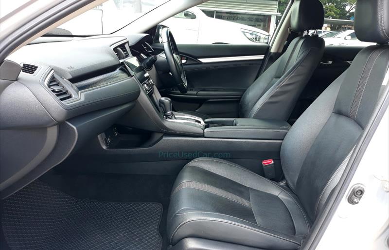 ขายรถเก๋งมือสอง-honda-ฮอนด้า-civic-ซีวิค-รถปี2020-รหัส77423-4e4cfedb.jpg ขายรถเก๋งมือสอง-honda-ฮอนด้า-civic-ซีวิค-รถปี2020-รหัส77423-4e4cfedb.jpg