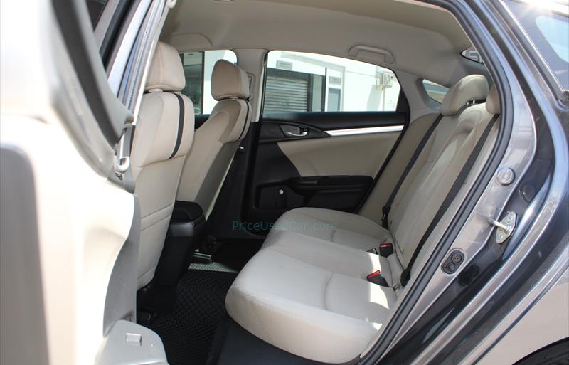 ขายรถเก๋งมือสอง-honda-ฮอนด้า-civic-ซีวิค-รถปี2021-รหัส77468-63f2ba8d.jpg ขายรถเก๋งมือสอง-honda-ฮอนด้า-civic-ซีวิค-รถปี2021-รหัส77468-63f2ba8d.jpg