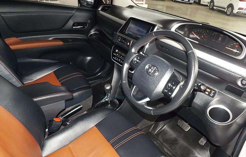 ขายรถเก๋งมือสอง-toyota-โตโยต้า-sienta-เซียนต้า-รถปี2018-รหัส77509-c090b342.jpg ขายรถเก๋งมือสอง-toyota-โตโยต้า-sienta-เซียนต้า-รถปี2018-รหัส77509-c090b342.jpg