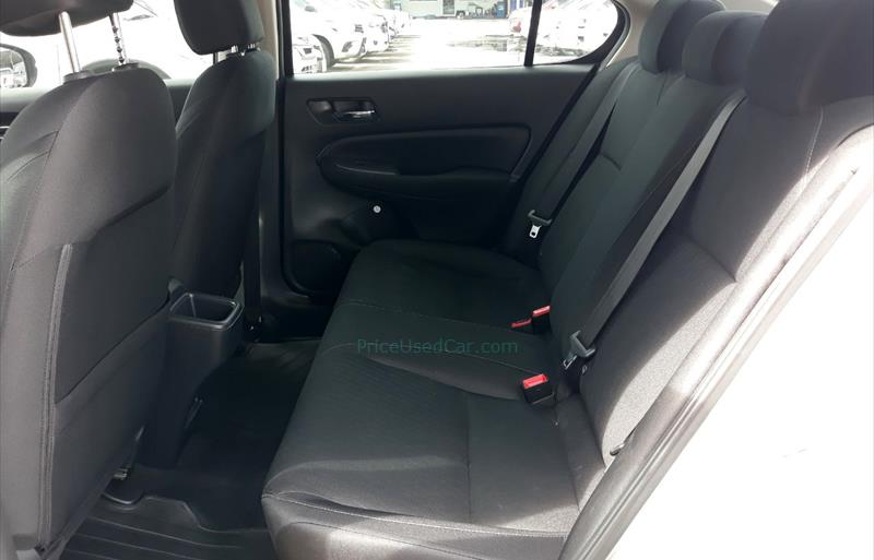 ขายรถเก๋งมือสอง-honda-ฮอนด้า-city-ซิตี้-รถปี2022-รหัส77562-14034730.jpg ขายรถเก๋งมือสอง-honda-ฮอนด้า-city-ซิตี้-รถปี2022-รหัส77562-14034730.jpg