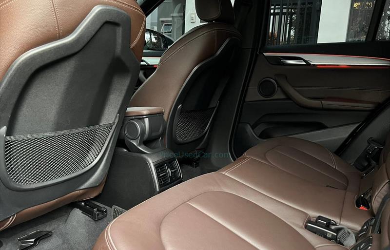 ขายรถ-suv-มือสอง-bmw-บีเอ็มดับบลิว-x1-เอ็กซ์1-รถปี2017-รหัส77572-e39c3f15.jpg ขายรถ-suv-มือสอง-bmw-บีเอ็มดับบลิว-x1-เอ็กซ์1-รถปี2017-รหัส77572-e39c3f15.jpg