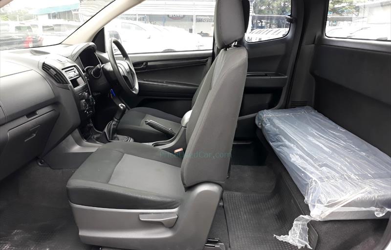 ขายรถกระบะมือสอง-isuzu-อีซูซุ-d-max-ดีแมคซ์-รถปี2017-รหัส77637-ea02364b.jpg ขายรถกระบะมือสอง-isuzu-อีซูซุ-d-max-ดีแมคซ์-รถปี2017-รหัส77637-ea02364b.jpg