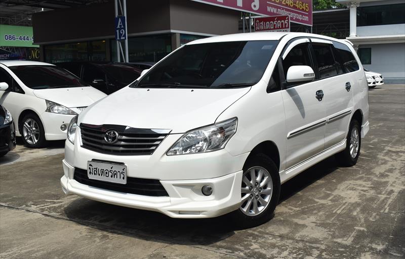 รถตู้มือสอง TOYOTA INNOVA รถปี 2013