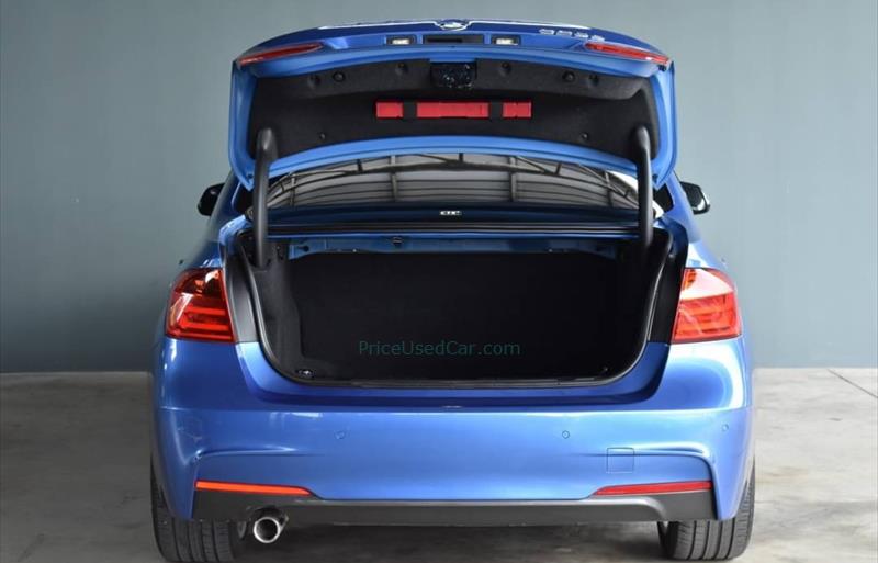 ขายรถเก๋งมือสอง-bmw-บีเอ็มดับบลิว-320d-สามสองศูนย์ดี-รถปี2015-รหัส77795-037bb373.jpg ขายรถเก๋งมือสอง-bmw-บีเอ็มดับบลิว-320d-สามสองศูนย์ดี-รถปี2015-รหัส77795-037bb373.jpg