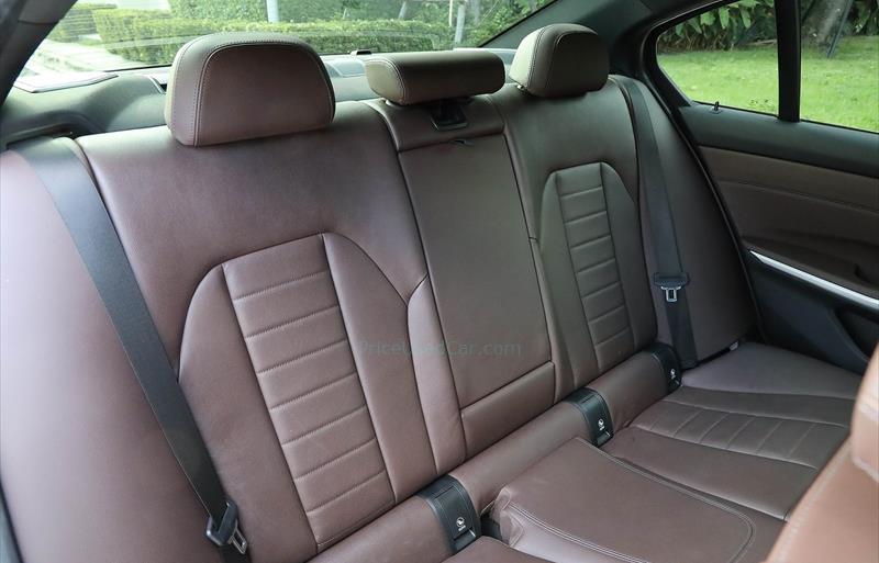 ขายรถเก๋งมือสอง-bmw-บีเอ็มดับบลิว-330e-รถปี2020-รหัส77835-f7b28b04.jpg ขายรถเก๋งมือสอง-bmw-บีเอ็มดับบลิว-330e-รถปี2020-รหัส77835-f7b28b04.jpg