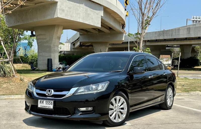 รถเก๋งมือสอง HONDA ACCORD รถปี 2014