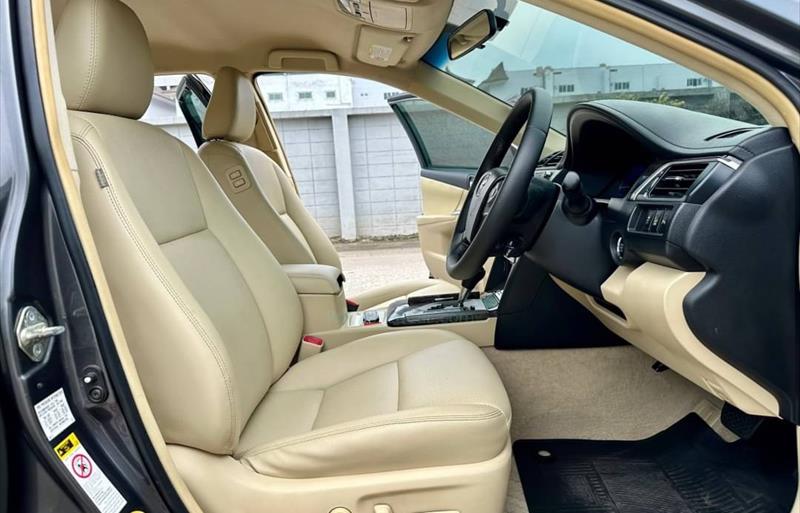 ขายรถเก๋งมือสอง-toyota-โตโยต้า-camry-คัมรี่-รถปี2015-รหัส77872-272a26f8.jpg ขายรถเก๋งมือสอง-toyota-โตโยต้า-camry-คัมรี่-รถปี2015-รหัส77872-272a26f8.jpg