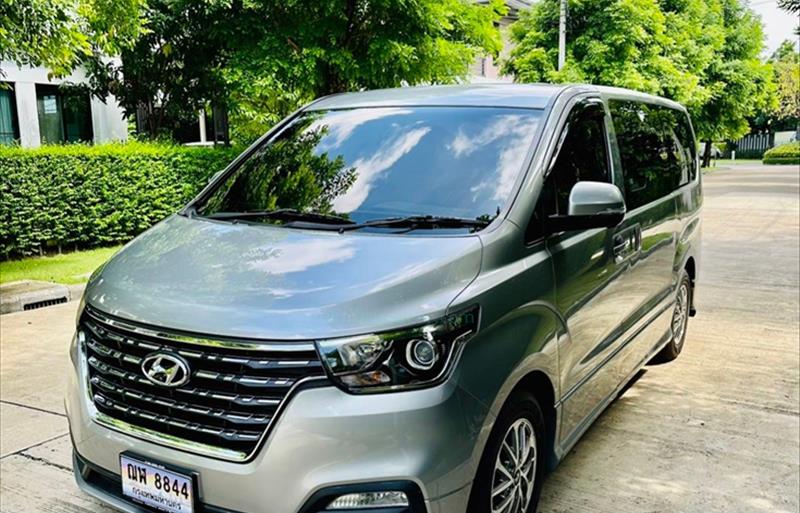 รถตู้มือสอง  HYUNDAI H-1 2.5 Deluxe รถปี2019