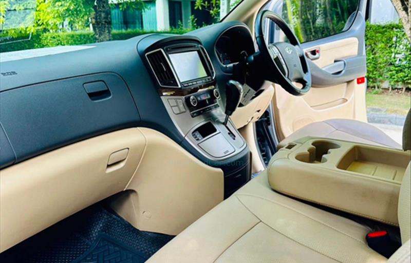 ขายรถตู้มือสอง-hyundai-ฮุนได-h-1-เอชวัน-รถปี2019-รหัส77881-814567dd.jpg ขายรถตู้มือสอง-hyundai-ฮุนได-h-1-เอชวัน-รถปี2019-รหัส77881-814567dd.jpg