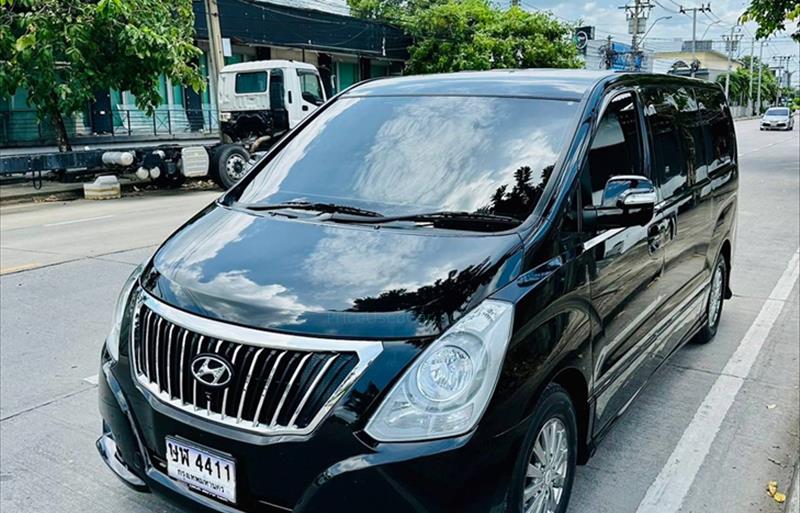 รถตู้มือสอง  HYUNDAI H-1 2.5 Deluxe รถปี2018