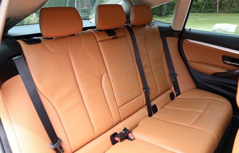 ขายรถเก๋งมือสอง-bmw-บีเอ็มดับบลิว-320d-สามสองศูนย์ดี-รถปี2019-รหัส77940-b5c785a2.jpg ขายรถเก๋งมือสอง-bmw-บีเอ็มดับบลิว-320d-สามสองศูนย์ดี-รถปี2019-รหัส77940-b5c785a2.jpg