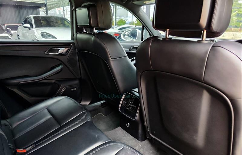ขายรถเก๋งมือสอง-porsche-ปอร์เช่-macan-รถปี2022-รหัส77998-d240fac9.jpg ขายรถเก๋งมือสอง-porsche-ปอร์เช่-macan-รถปี2022-รหัส77998-d240fac9.jpg