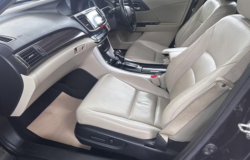ขายรถเก๋งมือสอง-honda-ฮอนด้า-accord-แอคคอร์ด-รถปี2019-รหัส78005-f616abb3.jpg ขายรถเก๋งมือสอง-honda-ฮอนด้า-accord-แอคคอร์ด-รถปี2019-รหัส78005-f616abb3.jpg