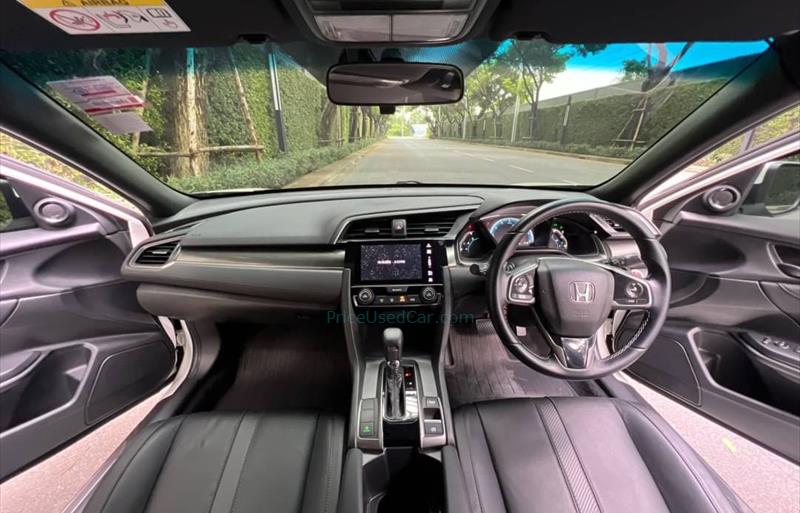 ขายรถเก๋งมือสอง-honda-ฮอนด้า-civic-ซีวิค-รถปี2018-รหัส78021-2d7c510f.jpg ขายรถเก๋งมือสอง-honda-ฮอนด้า-civic-ซีวิค-รถปี2018-รหัส78021-2d7c510f.jpg