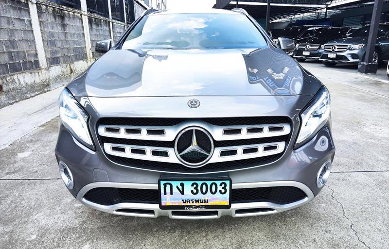 รถเก๋งมือสอง MERCEDES BENZ GLA200 รถปี 2019 รถเก๋งมือสอง MERCEDES BENZ GLA200 รถปี 2019