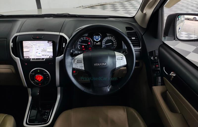ขายรถอเนกประสงค์มือสอง isuzu mu-7 รถปี2017 รหัส 78108 รูปที่6 ขายรถอเนกประสงค์มือสอง isuzu mu-7 รถปี2017 รหัส 78108 รูปที่6