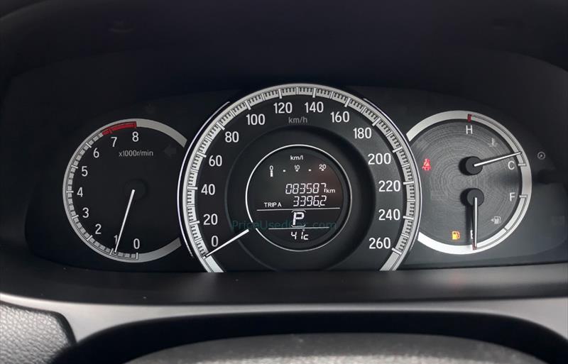 ขายรถเก๋งมือสอง-honda-ฮอนด้า-accord-แอคคอร์ด-รถปี2017-รหัส78294-dd890ef2.jpg ขายรถเก๋งมือสอง-honda-ฮอนด้า-accord-แอคคอร์ด-รถปี2017-รหัส78294-dd890ef2.jpg