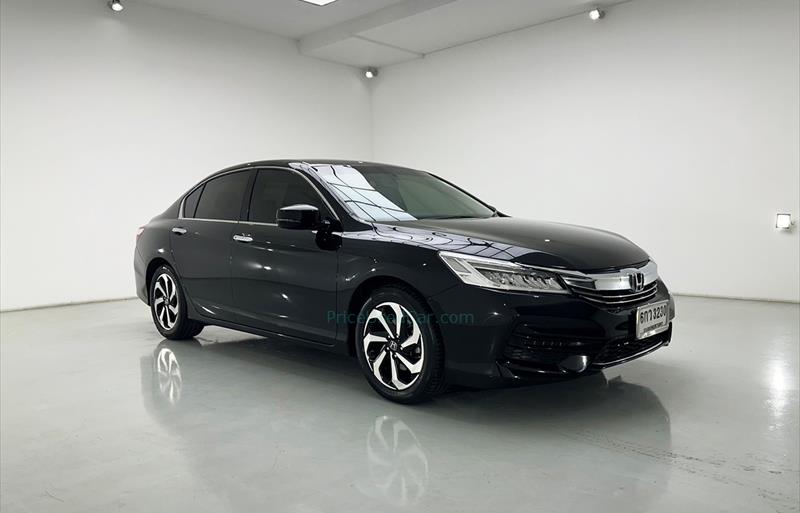 ขายรถเก๋งมือสอง honda accord รถปี2017 รหัส 78295 รูปที่5