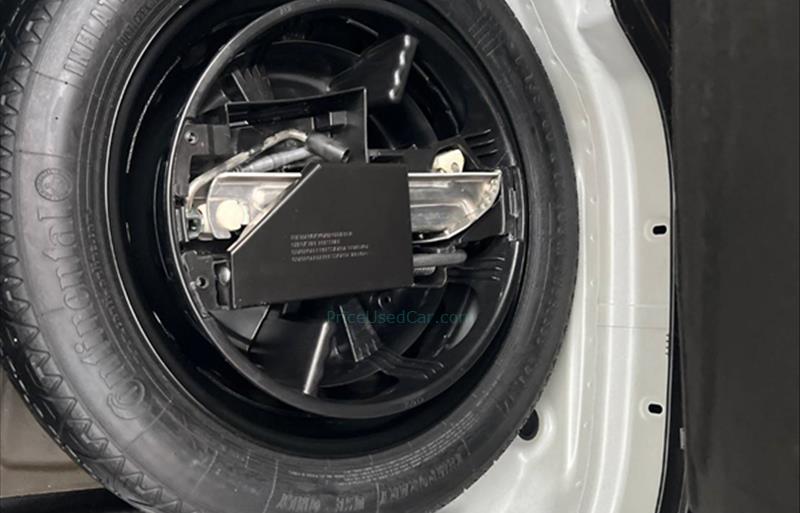 ขายรถเก๋งมือสอง-mercedes-benz-เมอร์เซเดสเบนซ์-e250-amg-รถปี2011-รหัส78320-eca41edf.jpg ขายรถเก๋งมือสอง-mercedes-benz-เมอร์เซเดสเบนซ์-e250-amg-รถปี2011-รหัส78320-eca41edf.jpg