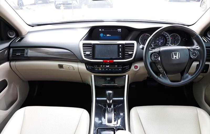 ขายรถเก๋งมือสอง-honda-ฮอนด้า-accord-แอคคอร์ด-รถปี2017-รหัส78409-1dbdf86a.jpg ขายรถเก๋งมือสอง-honda-ฮอนด้า-accord-แอคคอร์ด-รถปี2017-รหัส78409-1dbdf86a.jpg