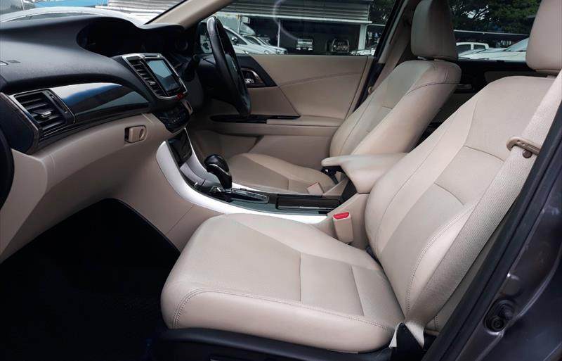 ขายรถเก๋งมือสอง-honda-ฮอนด้า-accord-แอคคอร์ด-รถปี2017-รหัส78409-88511bd4.jpg ขายรถเก๋งมือสอง-honda-ฮอนด้า-accord-แอคคอร์ด-รถปี2017-รหัส78409-88511bd4.jpg