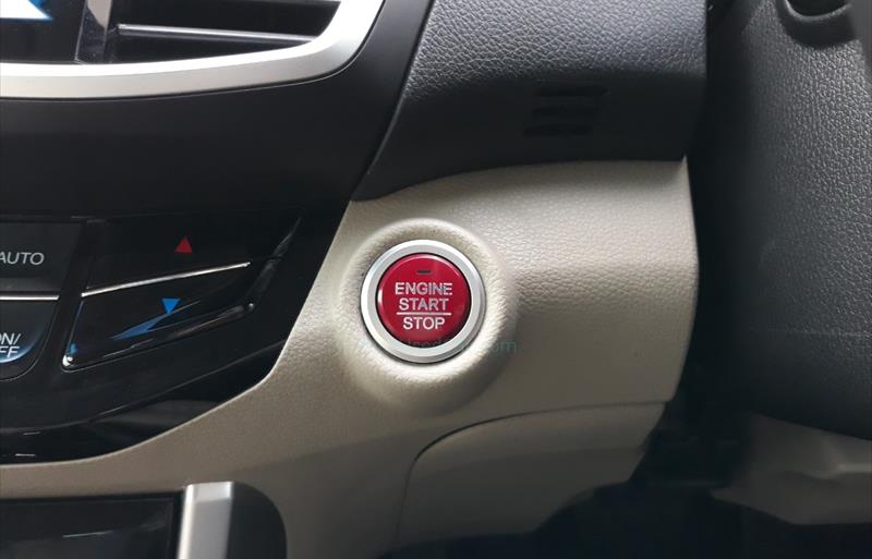 ขายรถเก๋งมือสอง-honda-ฮอนด้า-accord-แอคคอร์ด-รถปี2017-รหัส78409-c128b92b.jpg ขายรถเก๋งมือสอง-honda-ฮอนด้า-accord-แอคคอร์ด-รถปี2017-รหัส78409-c128b92b.jpg