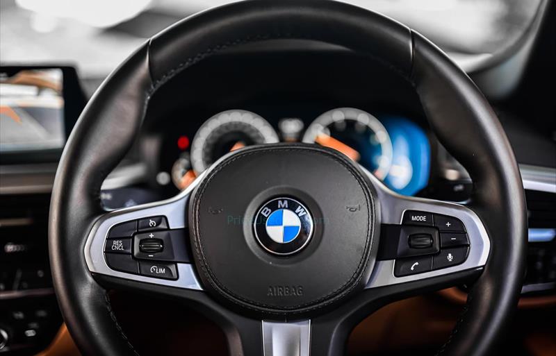 ขายรถเก๋งมือสอง-bmw-บีเอ็มดับบลิว-520d-ห้าสองศูนย์ดี-รถปี2018-รหัส78506-15a6b414.jpg ขายรถเก๋งมือสอง-bmw-บีเอ็มดับบลิว-520d-ห้าสองศูนย์ดี-รถปี2018-รหัส78506-15a6b414.jpg
